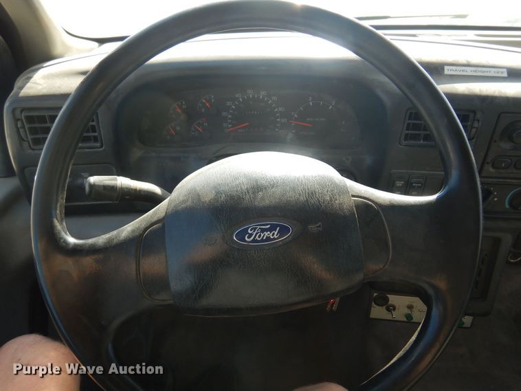 image for item KD9218 2004 Ford F750 Super Duty  digger derrick truck