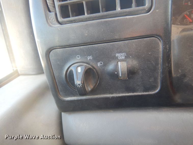 image for item KD9218 2004 Ford F750 Super Duty  digger derrick truck