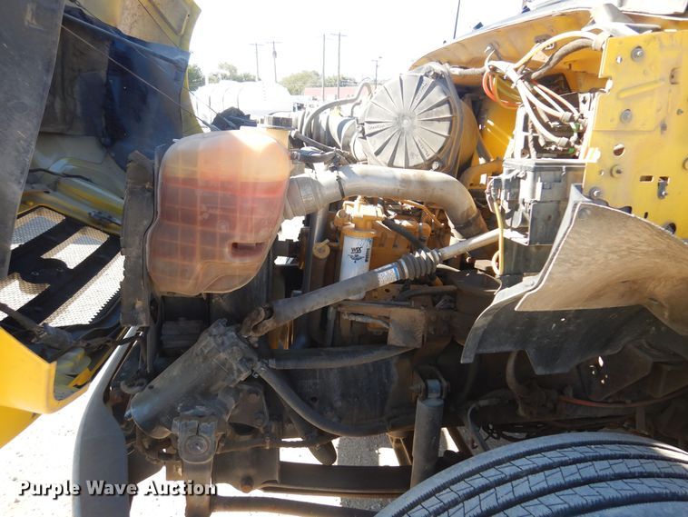 image for item KD9218 2004 Ford F750 Super Duty  digger derrick truck