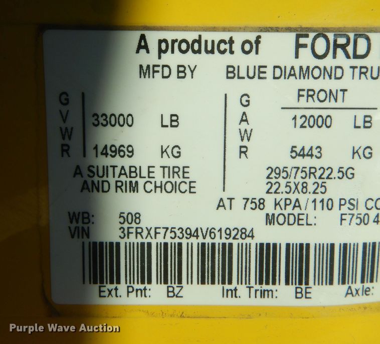 image for item KD9218 2004 Ford F750 Super Duty  digger derrick truck