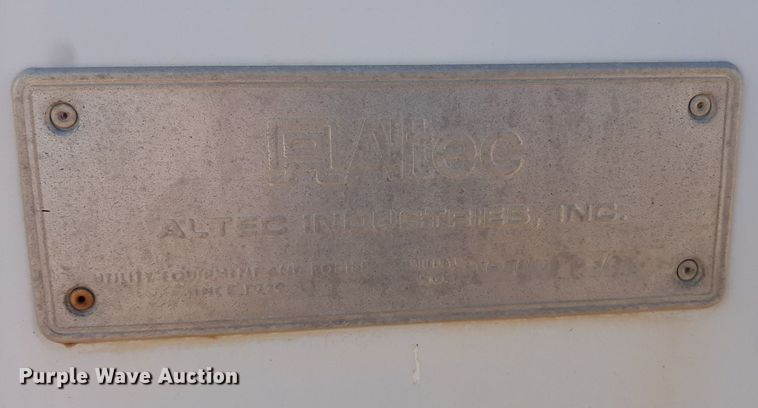 image for item KD9221 1999 Ford F800  digger derrick truck