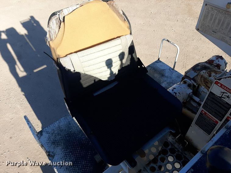 image for item KD9221 1999 Ford F800  digger derrick truck