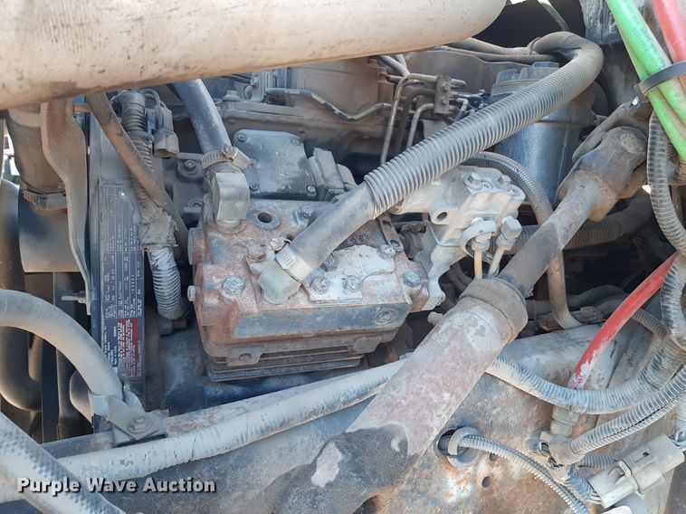 image for item KD9221 1999 Ford F800  digger derrick truck