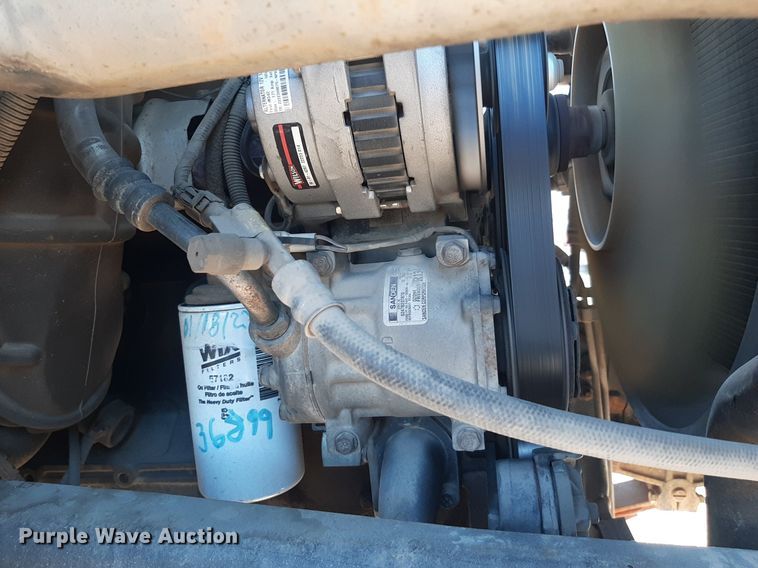 image for item KD9221 1999 Ford F800  digger derrick truck