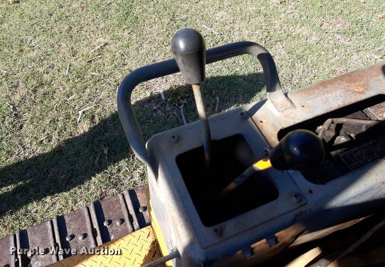 image for item KD9222 1985 Komatsu D20A  dozer