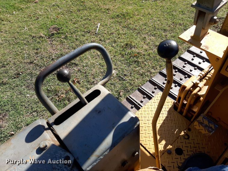 image for item KD9222 1985 Komatsu D20A  dozer