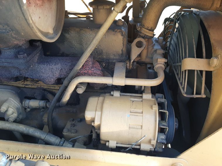 image for item KD9222 1985 Komatsu D20A  dozer