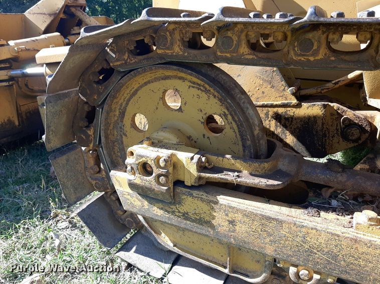 image for item KD9222 1985 Komatsu D20A  dozer