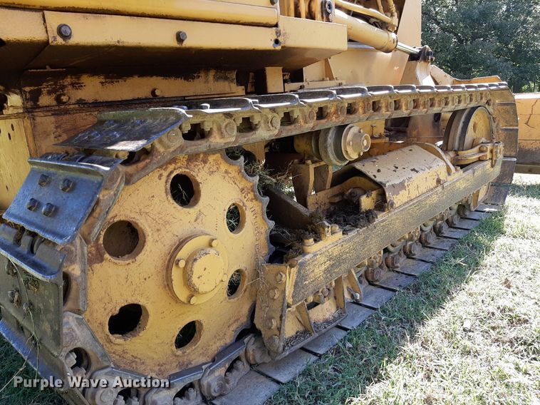image for item KD9222 1985 Komatsu D20A  dozer