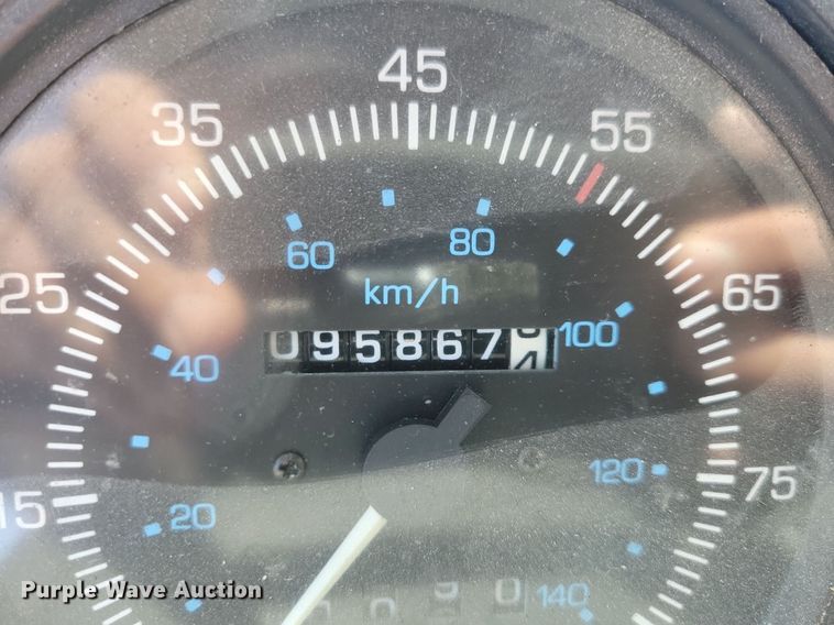 image for item KO9000 1999  Sterling SC7000  oil distributor truck