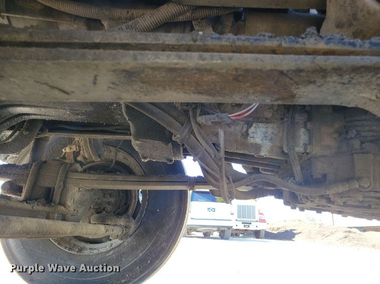 image for item KO9000 1999  Sterling SC7000  oil distributor truck