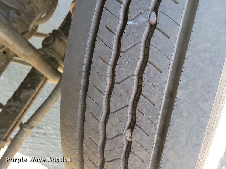 image for item KO9000 1999  Sterling SC7000  oil distributor truck