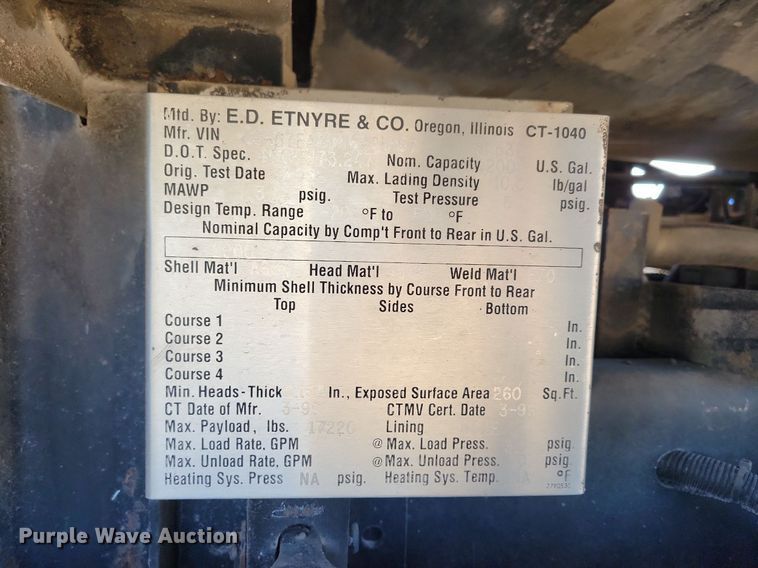 image for item KO9000 1999  Sterling SC7000  oil distributor truck