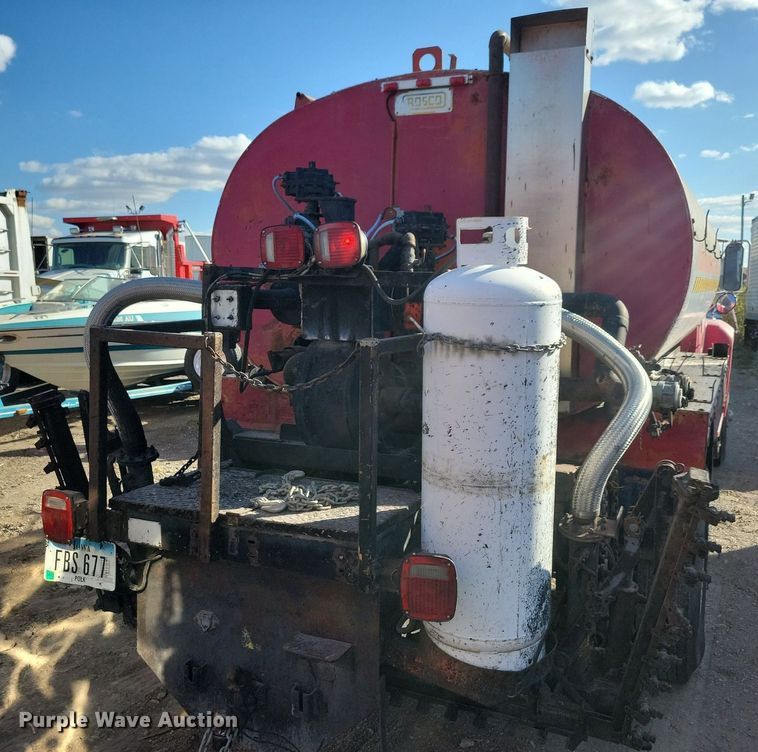 image for item KO9003 1991 Ford F800  oil distributor truck