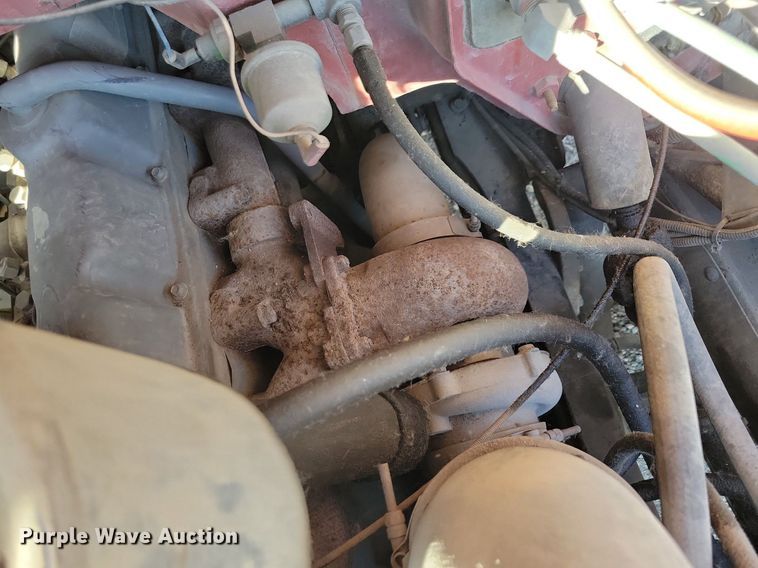 image for item KO9003 1991 Ford F800  oil distributor truck