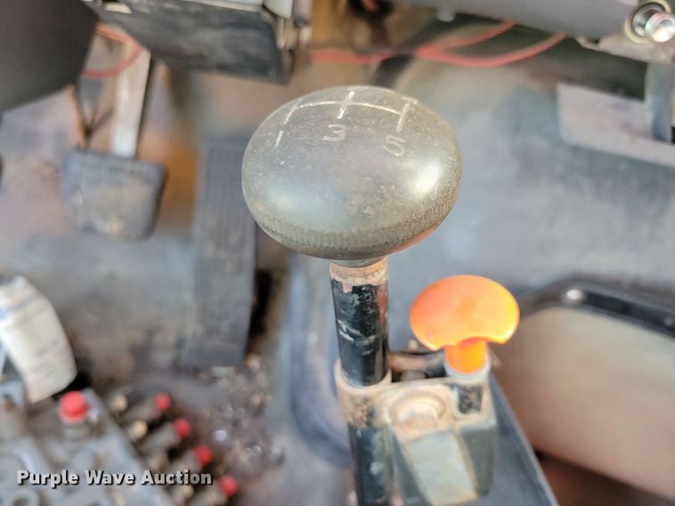 image for item KO9003 1991 Ford F800  oil distributor truck