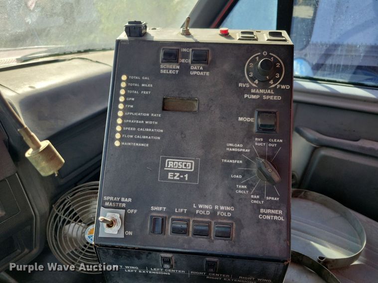 image for item KO9003 1991 Ford F800  oil distributor truck