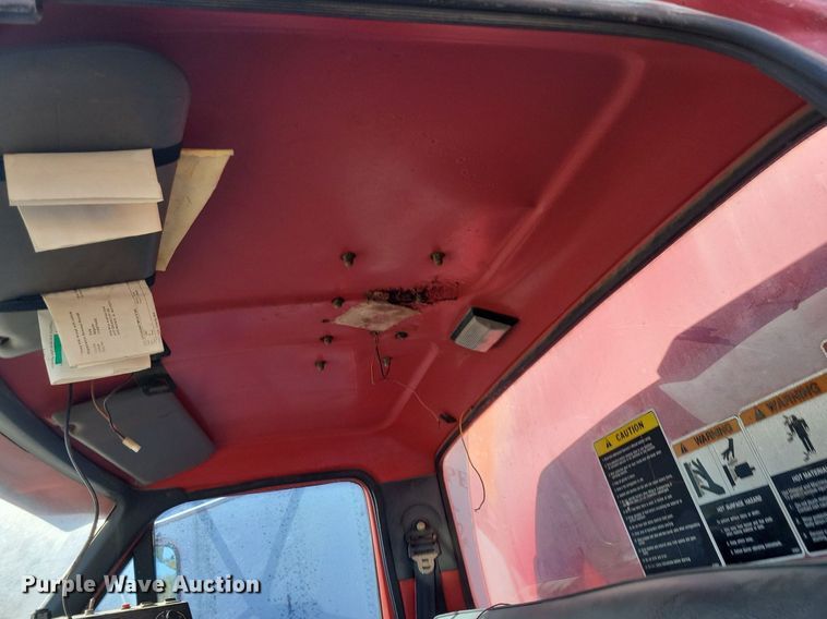 image for item KO9003 1991 Ford F800  oil distributor truck