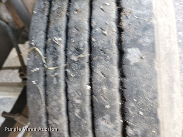 image for item KO9003 1991 Ford F800  oil distributor truck