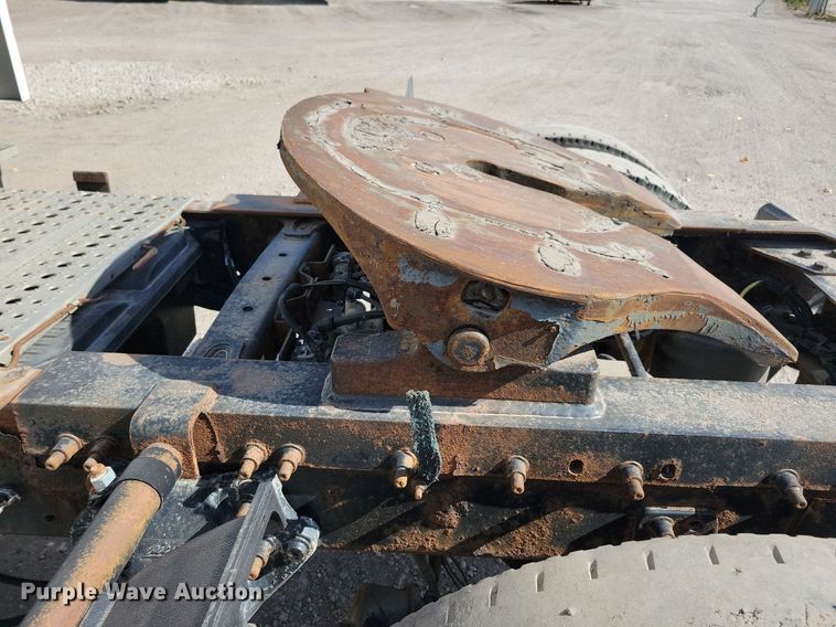 image for item KO9004 2007 Sterling A9500  semi truck