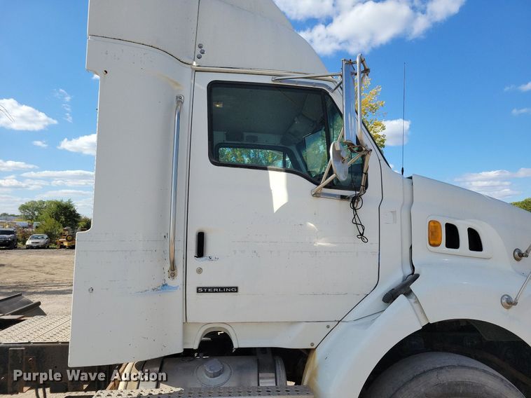 image for item KO9004 2007 Sterling A9500  semi truck