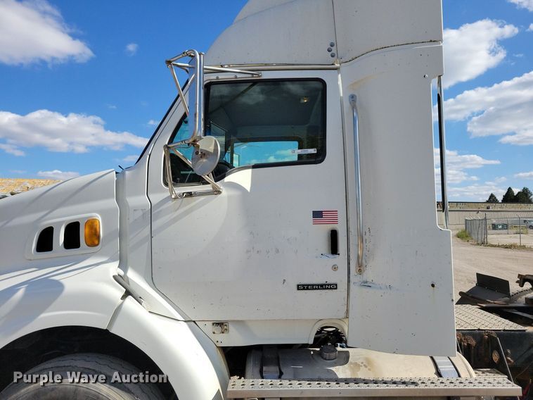 image for item KO9004 2007 Sterling A9500  semi truck