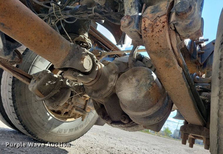 image for item KO9004 2007 Sterling A9500  semi truck