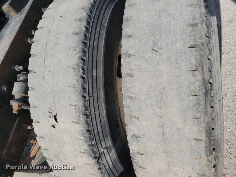 image for item KO9004 2007 Sterling A9500  semi truck