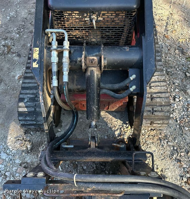 image for item KT9295 2016 Toro TX427 compact utility loader