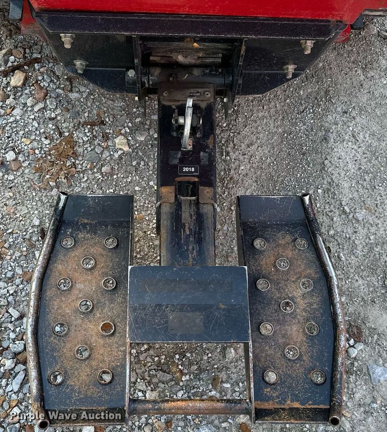 image for item KT9295 2016 Toro TX427 compact utility loader