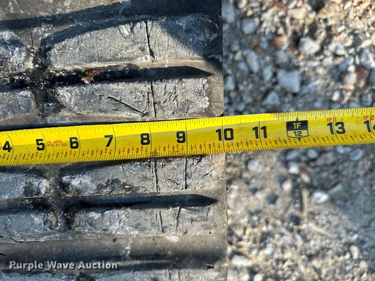 image for item KT9295 2016 Toro TX427 compact utility loader