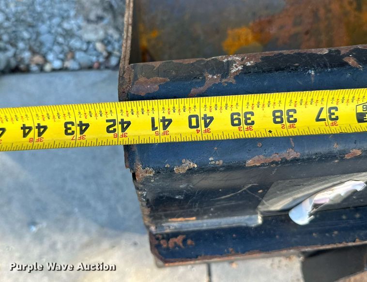 image for item KT9295 2016 Toro TX427 compact utility loader