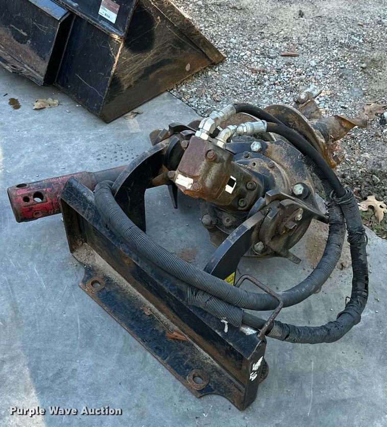 image for item KT9295 2016 Toro TX427 compact utility loader