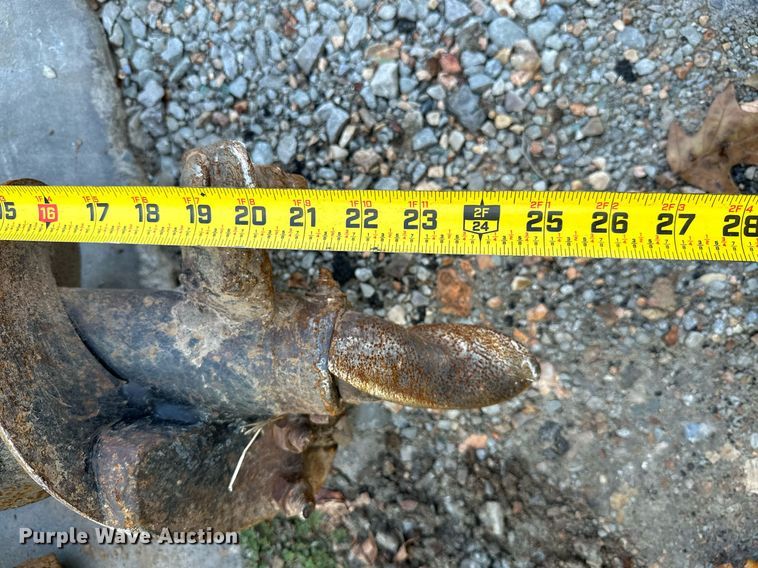 image for item KT9295 2016 Toro TX427 compact utility loader