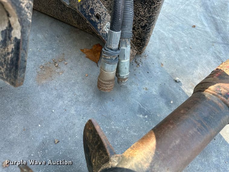 image for item KT9295 2016 Toro TX427 compact utility loader