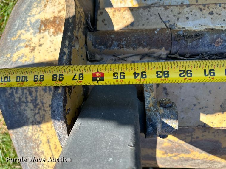 image for item KT9297 2003 Tigercat M724D  mulcher