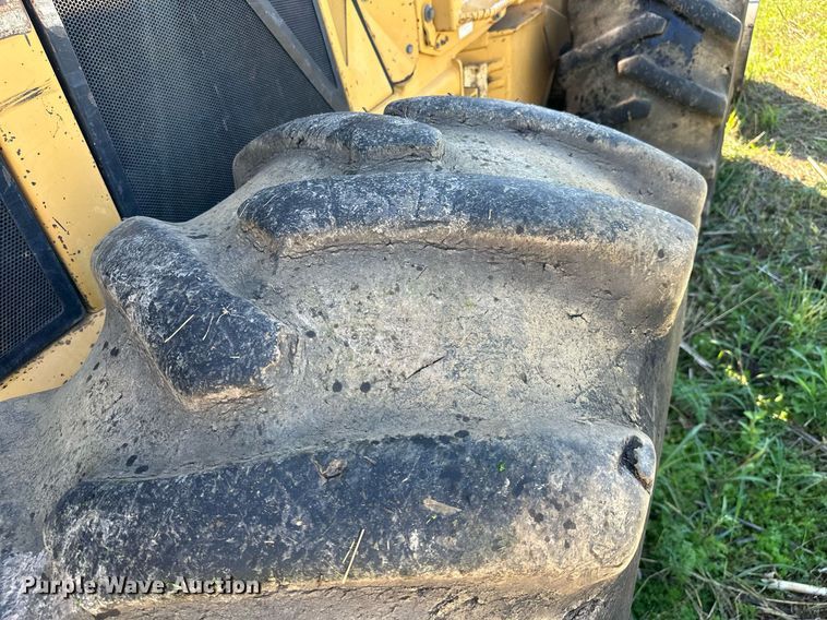 image for item KT9297 2003 Tigercat M724D  mulcher