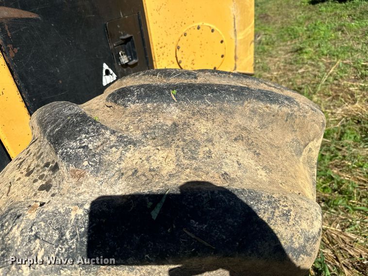 image for item KT9297 2003 Tigercat M724D  mulcher