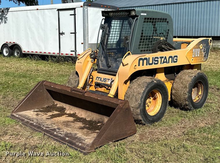 image for item KT9299 2008 Mustang 2109  skid steer loader