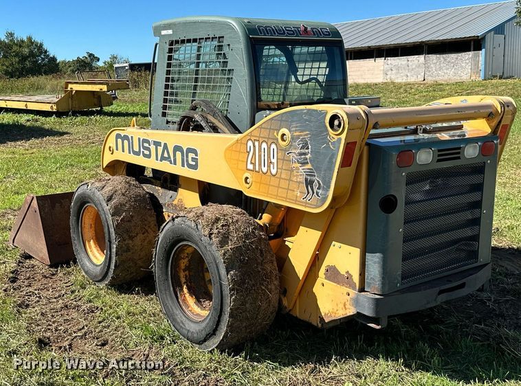 image for item KT9299 2008 Mustang 2109  skid steer loader
