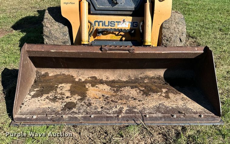 image for item KT9299 2008 Mustang 2109  skid steer loader