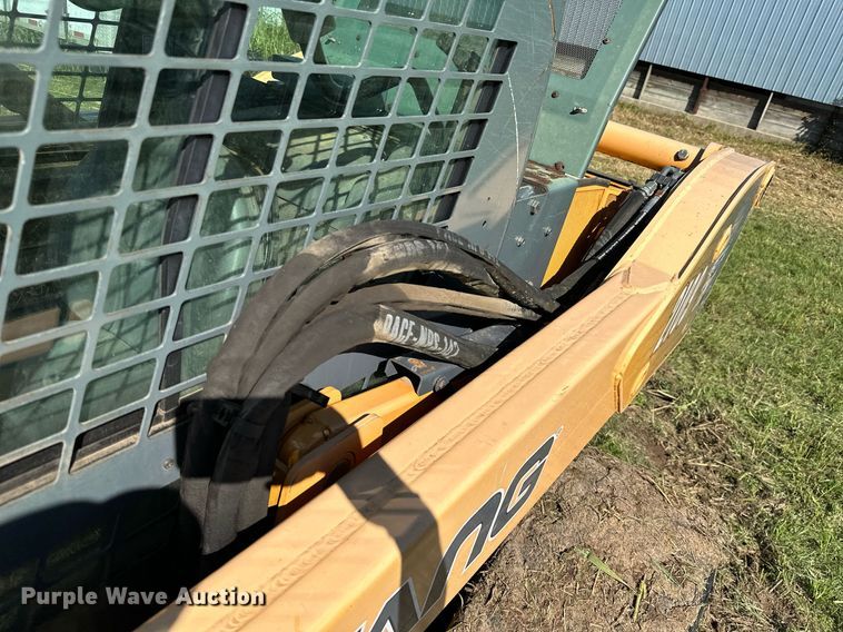image for item KT9299 2008 Mustang 2109  skid steer loader