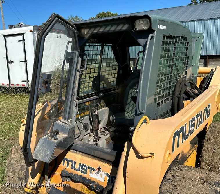 image for item KT9299 2008 Mustang 2109  skid steer loader