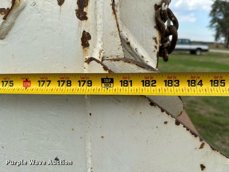 image for item KT9304 2001 Peterbilt 330  dump truck