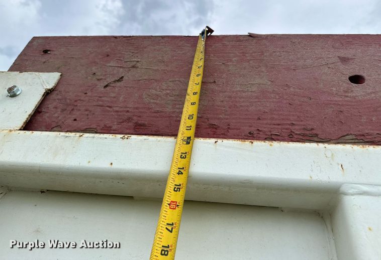 image for item KT9304 2001 Peterbilt 330  dump truck