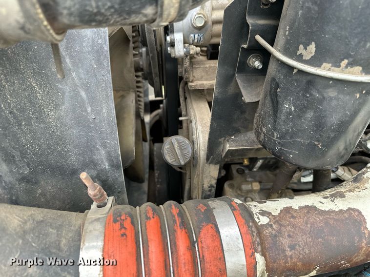 image for item KT9304 2001 Peterbilt 330  dump truck