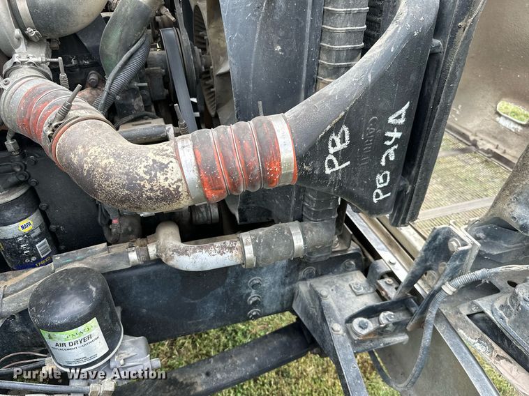 image for item KT9304 2001 Peterbilt 330  dump truck