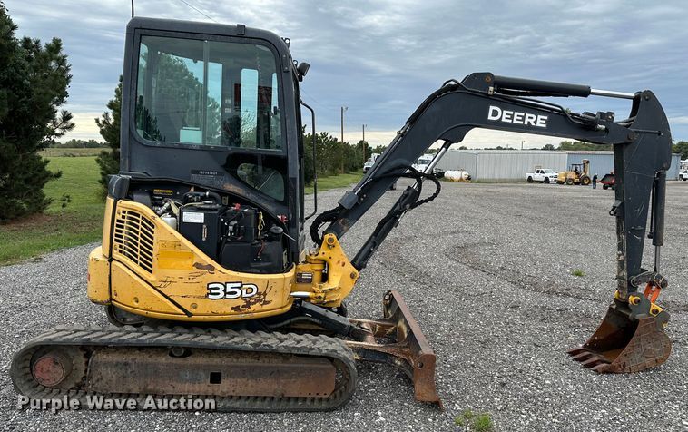 image for item KW9015 2014 John Deere 35D  mini excavator