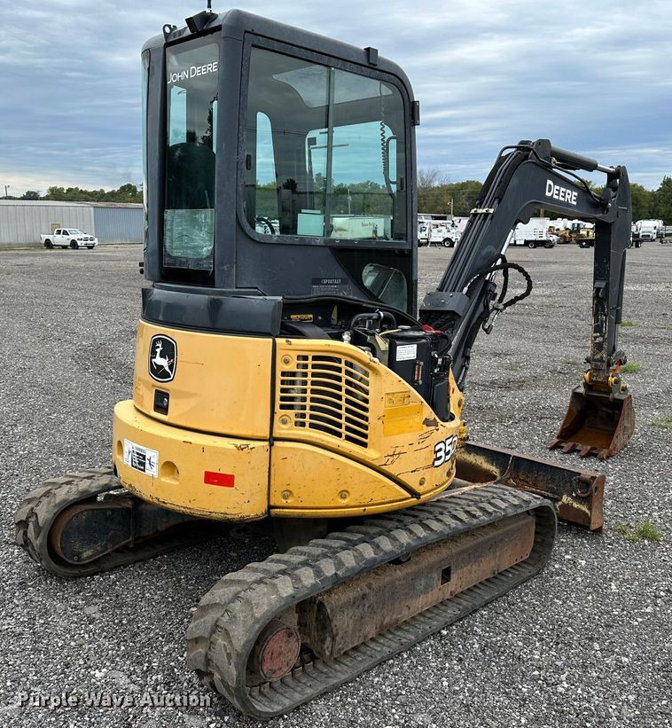 image for item KW9015 2014 John Deere 35D  mini excavator