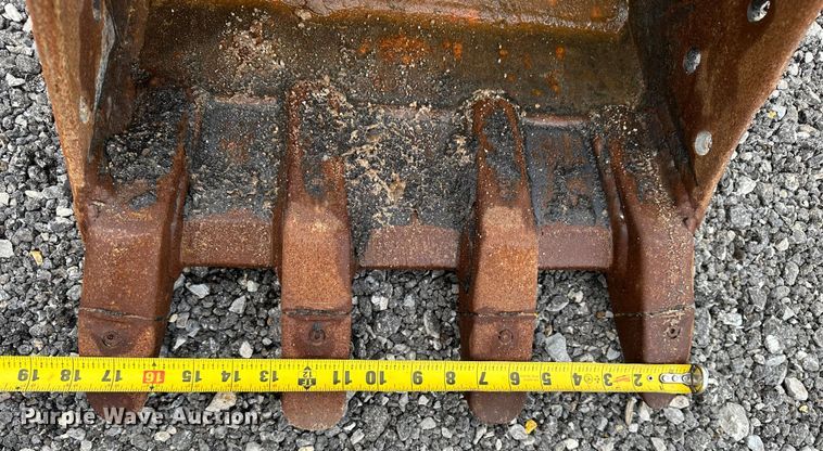 image for item KW9015 2014 John Deere 35D  mini excavator